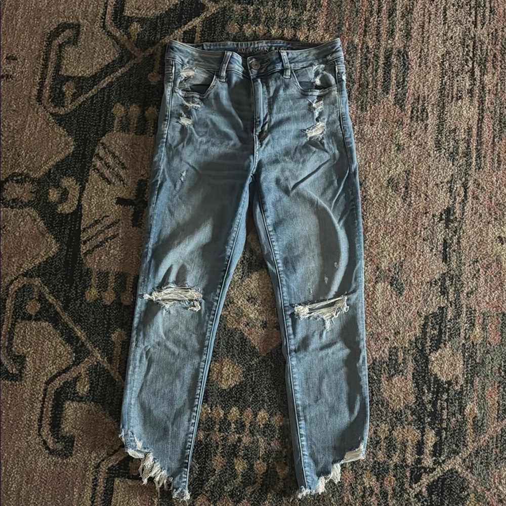 American eagle Distressed Blue Jeans